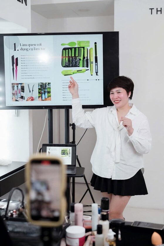 Lớp học chuyên đề tại học viện